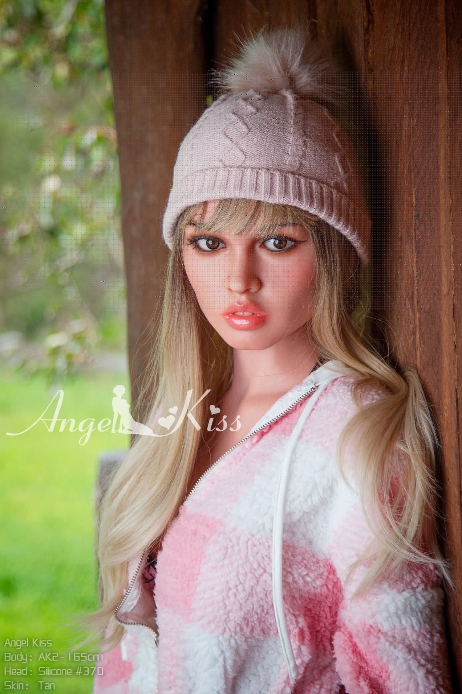 Angelkiss® 165 公分（5.4 英尺）D 罩杯全矽膠性愛娃娃 - Connie：全面評測