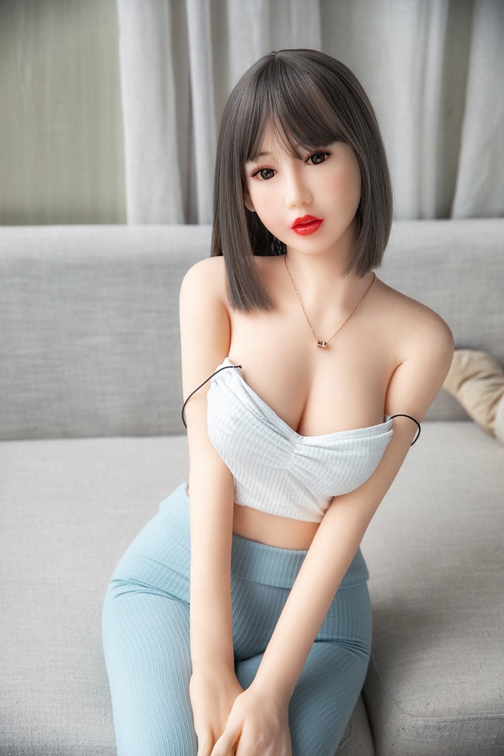 Aoi - 150 公分 / 4 英尺 11 英寸：擁有可愛小乳房的逼真性愛娃娃