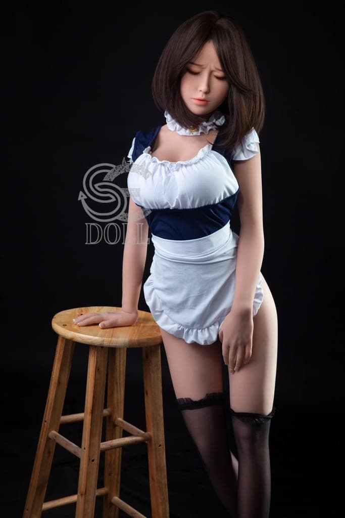 深度評測：探索莉莉絲 151cm / 4ft11 E-CUP TPE 性愛娃娃模型道具（NO.2190）的特點